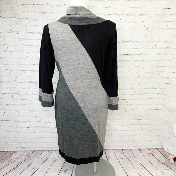 MADISON LEIGH LIGHTWEIGHT COWL NECK SWEATER DRESS - XL - Picture 2 of 4